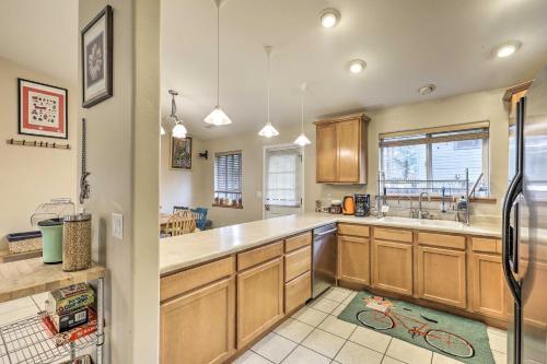 Forested Flagstaff Getaway Garden, Gas Grill