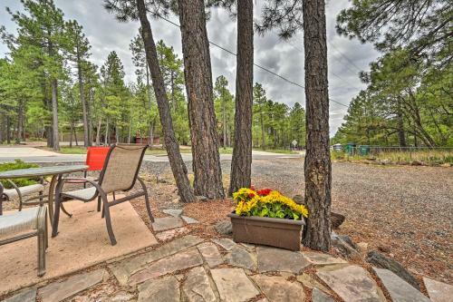Colorful Munds Park Cabin With Deck And Fireplace