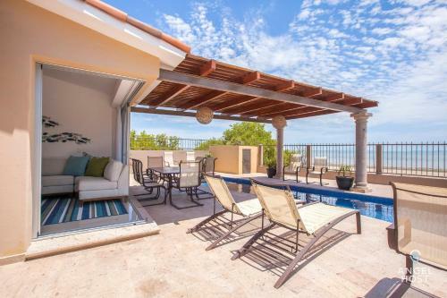 Private Beach And Oceanfront Resort Style Pool Home