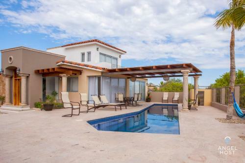 Private Beach And Oceanfront Resort Style Pool Home