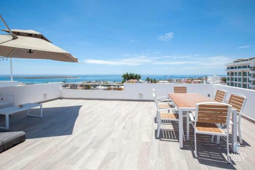 Oceanview Roofdeck And 2 Pools Gym Theater Onsite