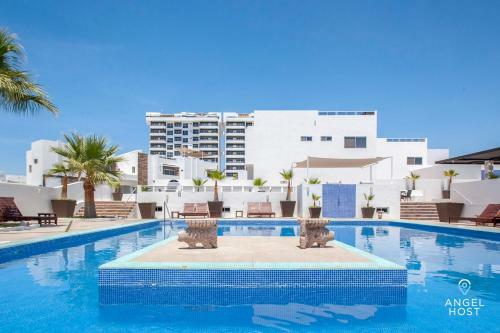 Oceanview Roofdeck And 2 Pools Gym Theater Onsite