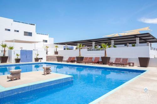 Oceanview Roofdeck And 2 Pools Gym Theater Onsite