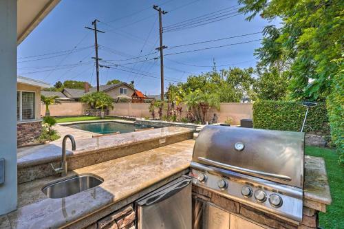 Quiet Anaheim Home With Pool, 5 Mi To Disney!