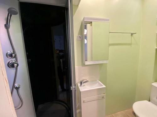 Stylish Apartment In Best Location.