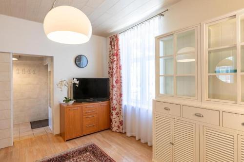 Stylish Apartment In Best Location.