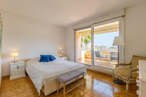 1 Bedroom Apartment, Pool & Garage - Happy Rentals