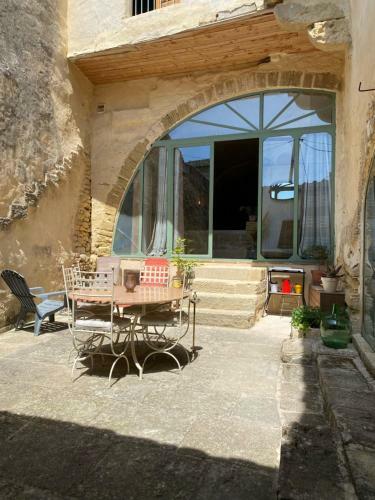 Jolie Maison de Village Pleine de Charme
