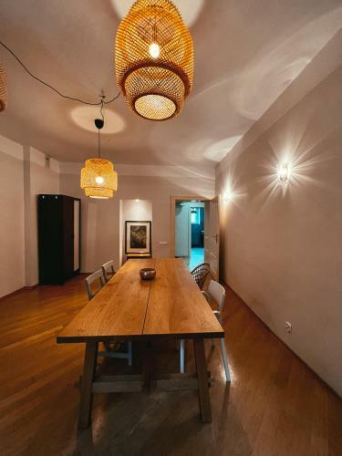 Klasyczny Apartament W Sercu Bytomia