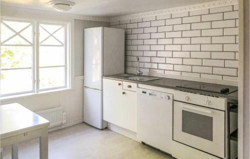 Amazing Apartment In Eringsboda With 2 Bedrooms