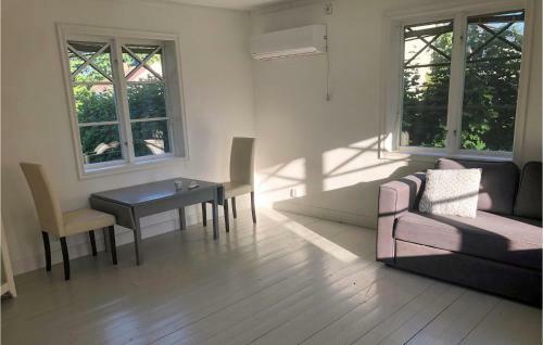 Stunning Apartment In Eringsboda With