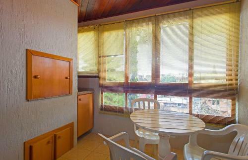 Apartamento Completo No Centro De Canela - Para 6 Pessoas
