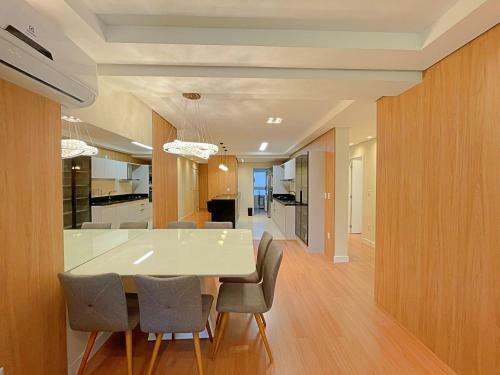 Bel�ssimo Apartamento A Poucos Passos Da Catedral!