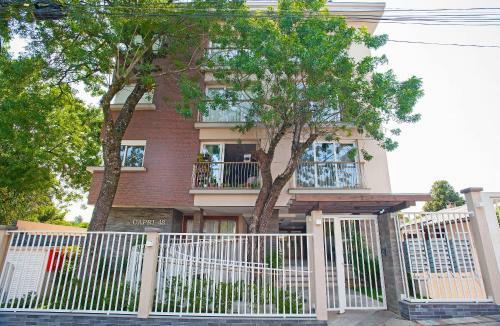 Lindo Apartamento No Centro De Canela - Para At� 5 Pessoas
