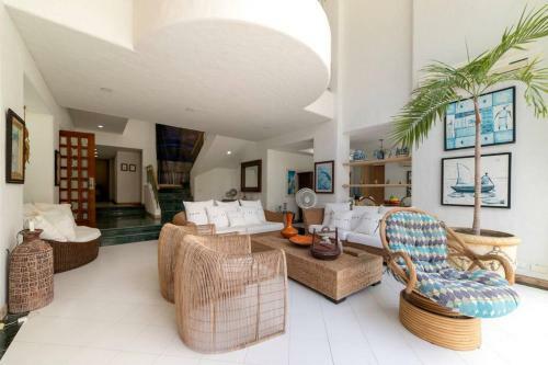 Preciosa Casa Con Piscina Y Un Clima Privilegiado