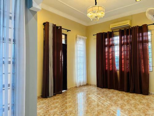 Rr Ceriya Guest House