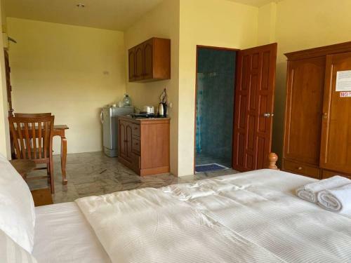 Hostal Jomtien Seaside House