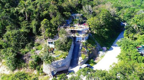 Lonos Circle Bed And Breakfast