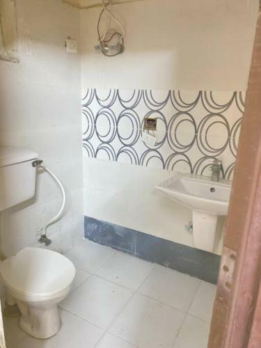 Entire Villa With Private Parking & Private Garden