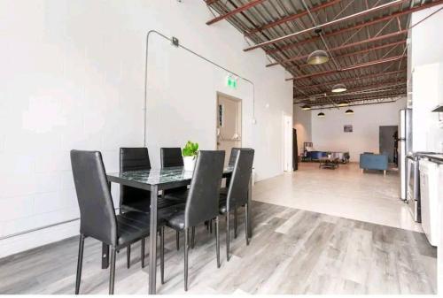 Apartamento No�2~laza St-hubert~metro Jean-talon~jarry Parc