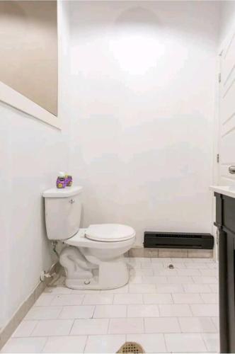 Apartamento No�2~laza St-hubert~metro Jean-talon~jarry Parc