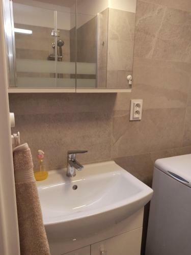 Apartamento Byt 2+kk S V�hledem