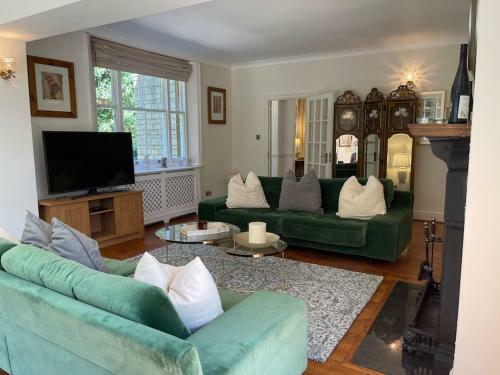 Hostal York Cottage House & Spa