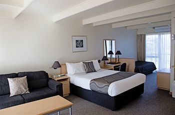 Amooran Oceanside Apartments And Motel