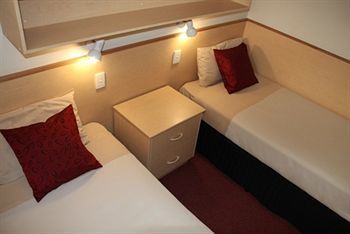 Amooran Oceanside Apartments And Motel