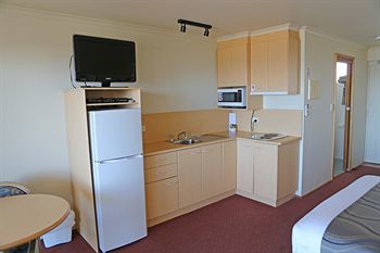 Amooran Oceanside Apartments And Motel