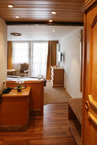 Hostal Hotel Adler B�rental