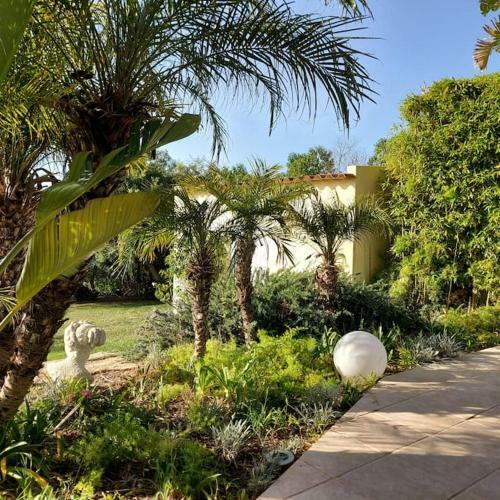 Apartamento Gorgeous Poolapartment In A Park Villa