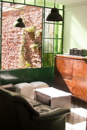 Luna De Alberdi Apart