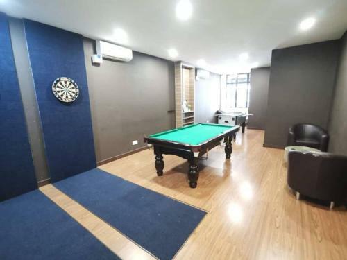 Apartamento B1606 Platino Paradigmmall Netflix Poolviewstay