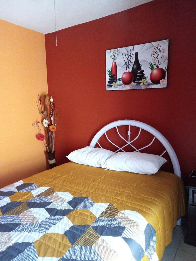 Casa Amplia A 5 Min Del Centro En Zona Cerrada