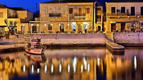 Mani's Aura Seaside-enchanting Stone Gem