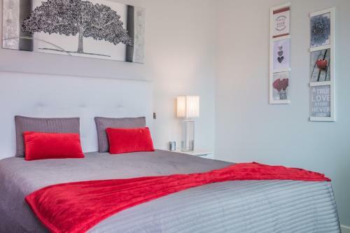 Moradia T3 Geminada Em Santo Ant�nio, Funchal