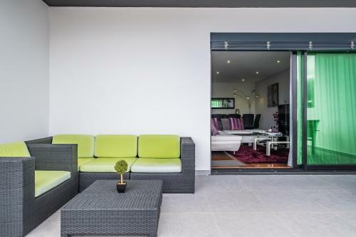 Moradia T3 Geminada Em Santo Ant�nio, Funchal