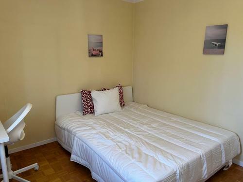 Individual Villa With Free Parking Next To Lausanne