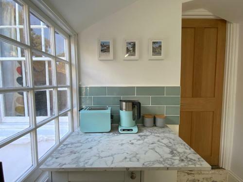 Charming Cottage Mins From Chichester City Centre