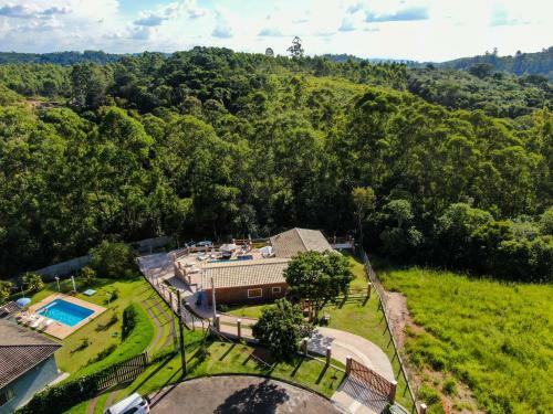 Ch�cara Com Piscina Aquecida Em Condom�nio Fechado