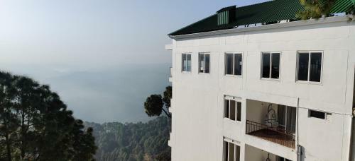 Hotel Peaks And Pines Resort