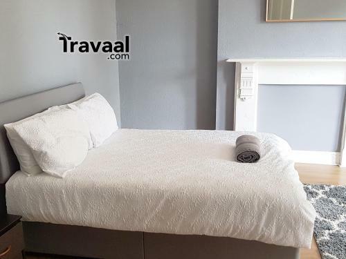 Travaal - 3 Bedroom Apartment Farnborough