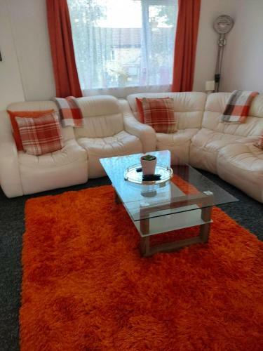 2 Bedroom Large And Luxurious Apartment