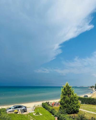 Beach Villa Amfitriti - Your Dream Summer House!