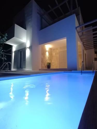White Villas Paros