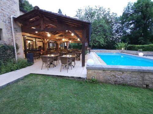 Hotel H�tel Le Relais Du Touron