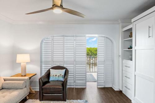 Stunning Bayside Villa W Enclosed Lanai Sleeps 6