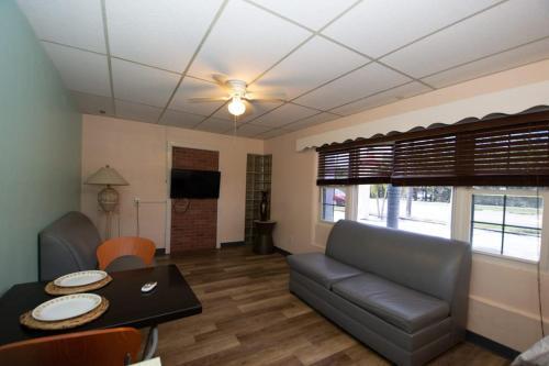 Apartamento Downtown Clearwater With Pool Parking And Golf