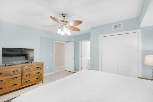 Destin West Bayside Sandpiper #305- Licensed To Chill